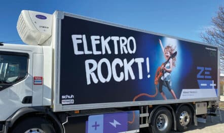 Truck advertising tarpaulin for the Renault E-Truck in Traiskirchen