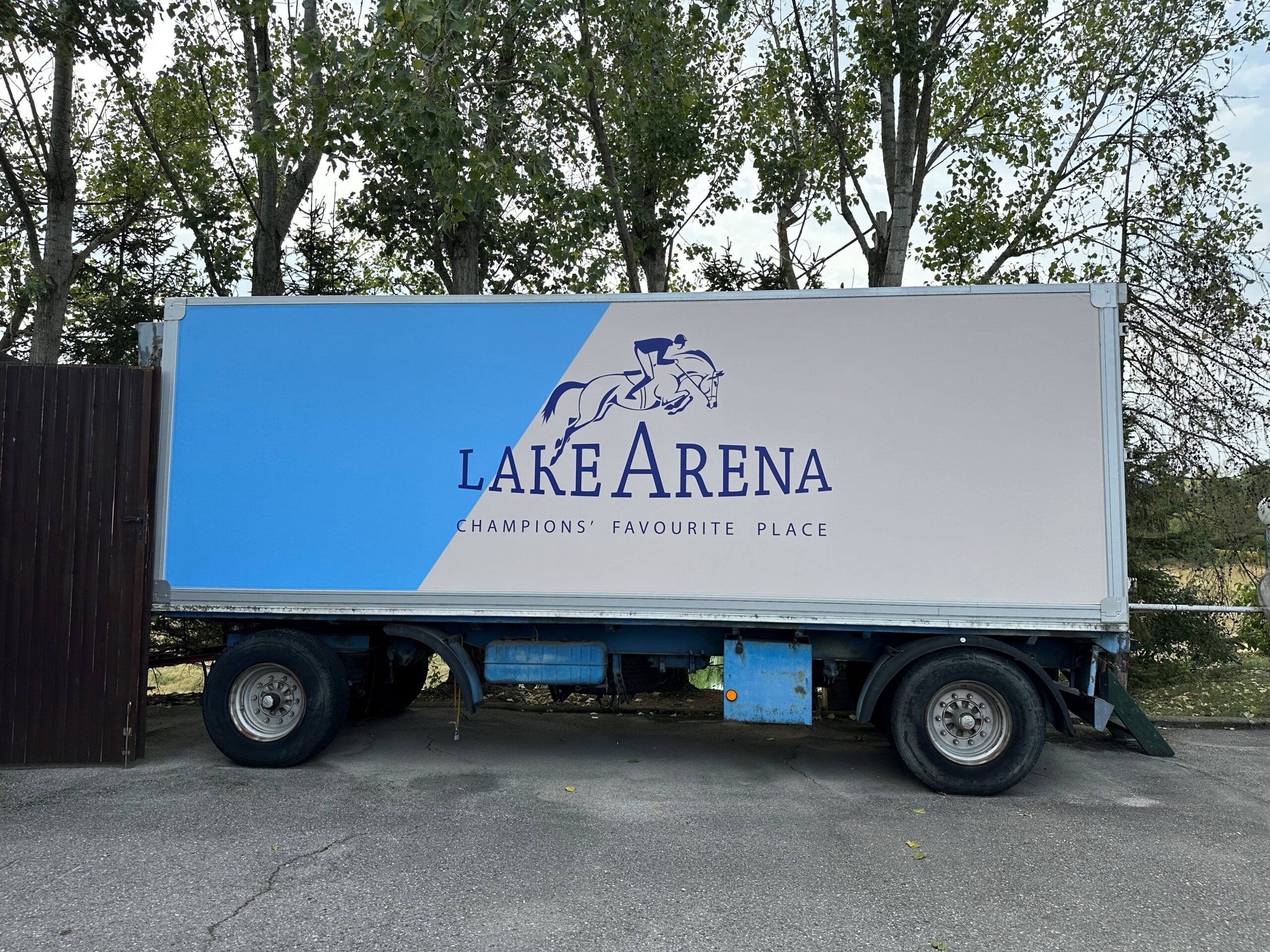 LKW Werbung Lake Arena