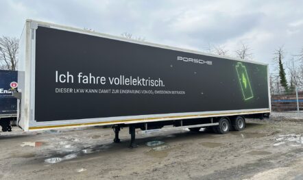 LKW Werbung für Elflein Transporte